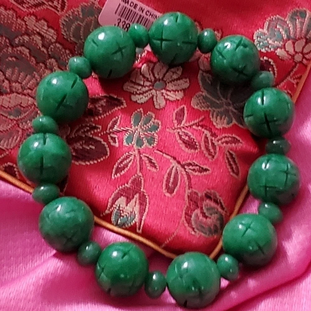 Burmese Jadeite Jade Bead Stretch Bracelet